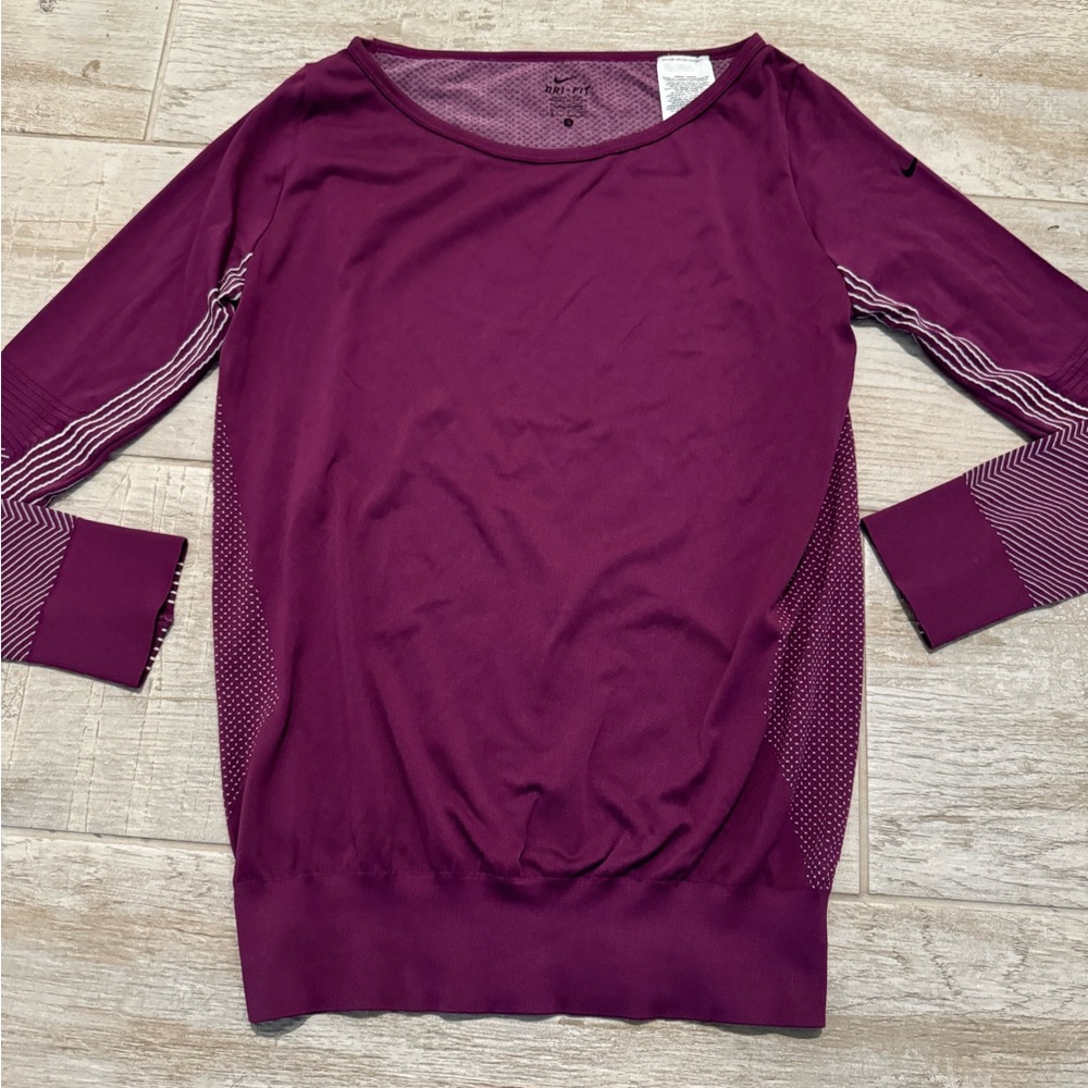 Purple Nike Long Sleeve Athletic Shirt Size S